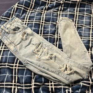 light blue ripped jeans american eagle